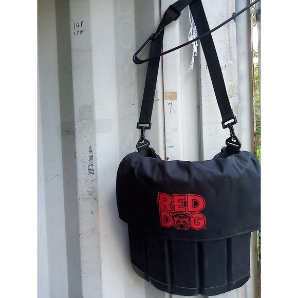 Red Dog Beer Black Folding Bleacher Cushion Stadium Seat with Shoulder Strap USA - Picture 3 of 11